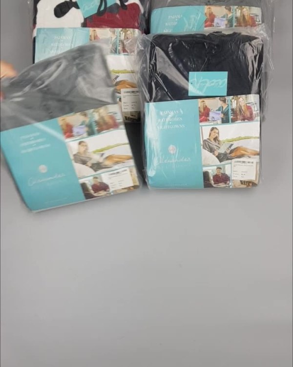 Фотография  679 - Халаты, комбинезоны (семейный) СТОК CAN#10 кг, ЛОТ №4452 оптом в Брянске и Брянской области