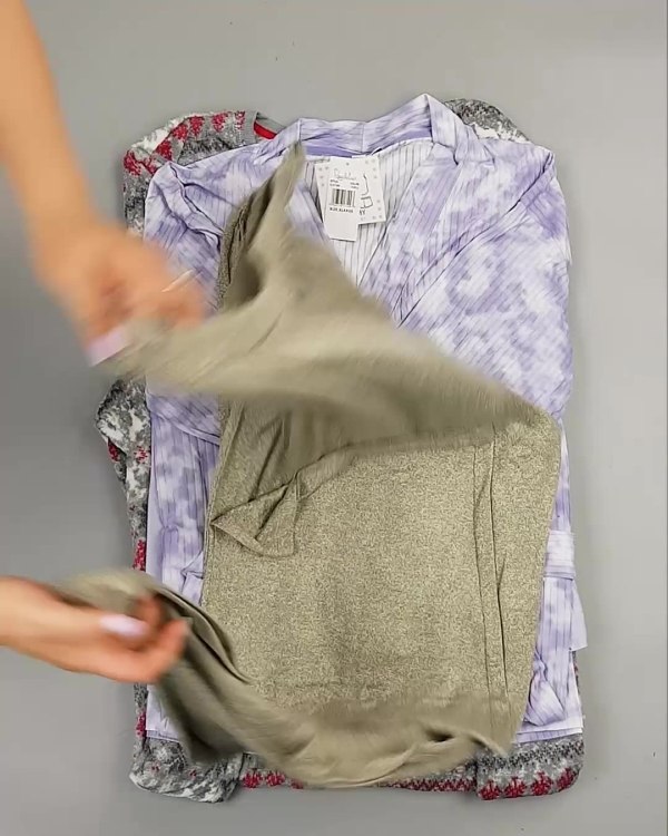 Фотография  494 - Домашняя одежда CAN#10 кг, ЛОТ №6482 оптом в Брянске и Брянской области