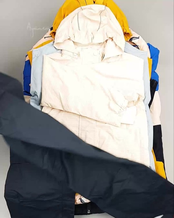 Фотография  718 - Верхняя одежда TCM kids 074#7 кг, ЛОТ №6678 оптом в Брянске и Брянской области