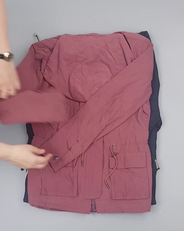 Фотография  795 - А 92602 Ветровки женские (Light Zipper jackets)#25 кг оптом в Брянске и Брянской области