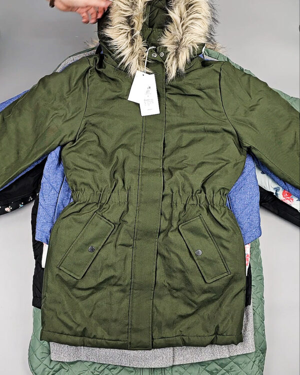 Фотография  500 - Верхняя одежда VILA#10 кг, ЛОТ №6823 оптом в Брянске и Брянской области