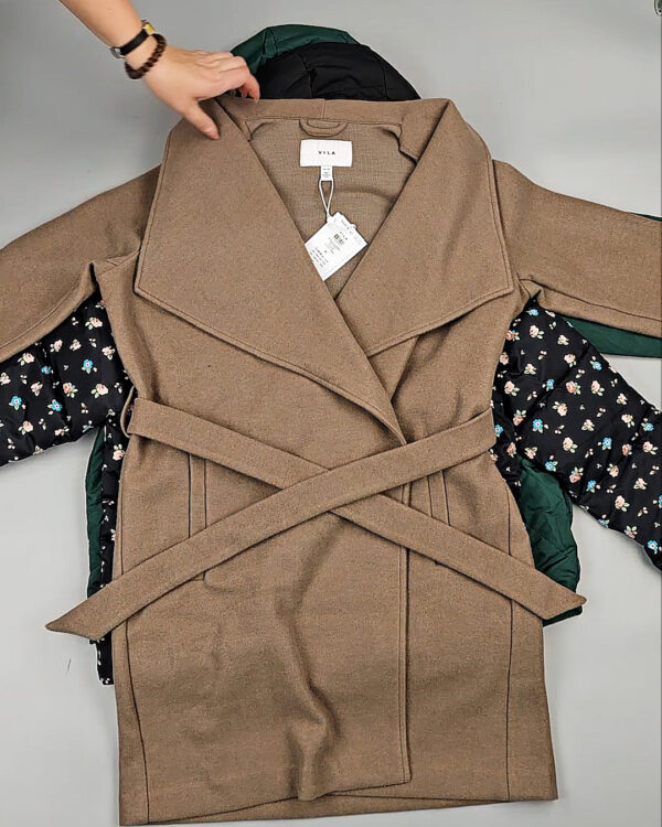 Фотография  194 - Верхняя одежда VILA#10 кг, ЛОТ №6824 оптом в Брянске и Брянской области