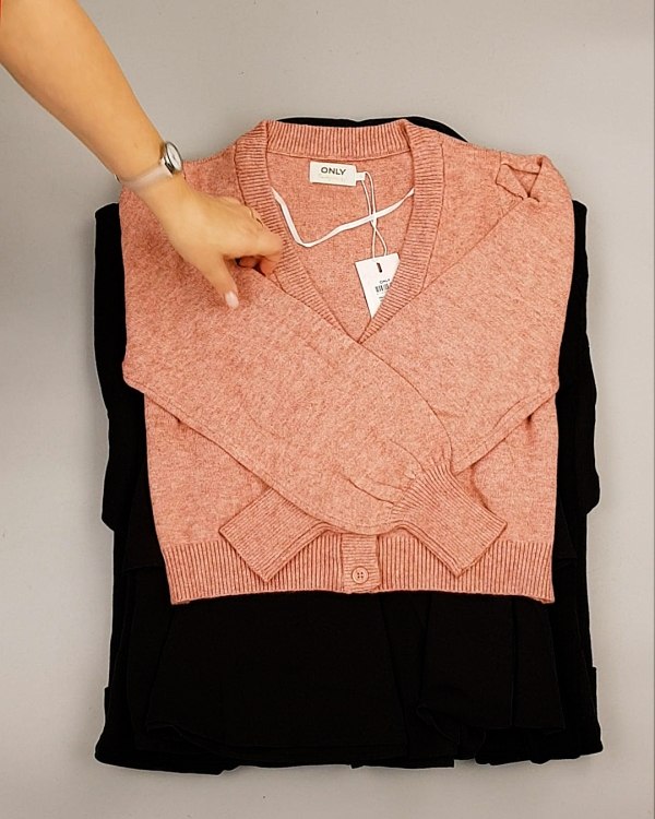 Фотография  584 - ONLY Winter mix 104#15 кг, ЛОТ №7182 оптом в Брянске и Брянской области