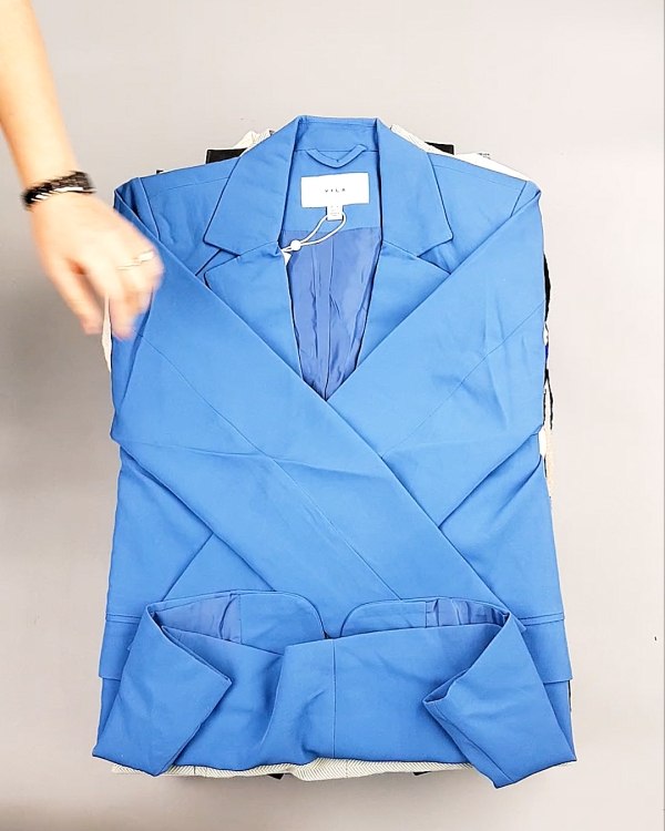 Фотография  978 - Bestseller Winter mix 104#15 кг, ЛОТ №7343 оптом в Брянске и Брянской области