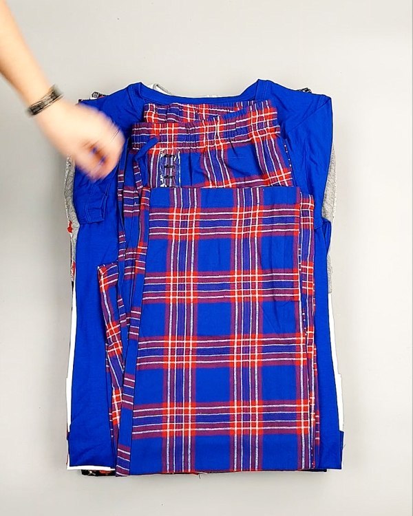 Фотография  339 - Домашняя одежда CAN 104#10 кг, ЛОТ №7330 оптом в Брянске и Брянской области