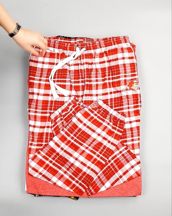 Фотография  442 - Домашняя одежда CAN 104#10 кг, ЛОТ №7328 оптом в Брянске и Брянской области