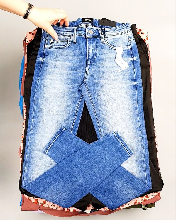 Фотография  452 - Bestseller Summer mix 104#15 кг, ЛОТ №7495 оптом в Брянске и Брянской области