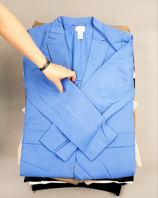 Фотография  968 - 12191 H&M mix textil 1224#25 кг, ЛОТ №7489 оптом в Брянске и Брянской области