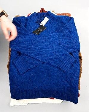 Фотография  835 - Джемпера СТОК CAN 084#7 кг, ЛОТ №7651 оптом в Брянске и Брянской области