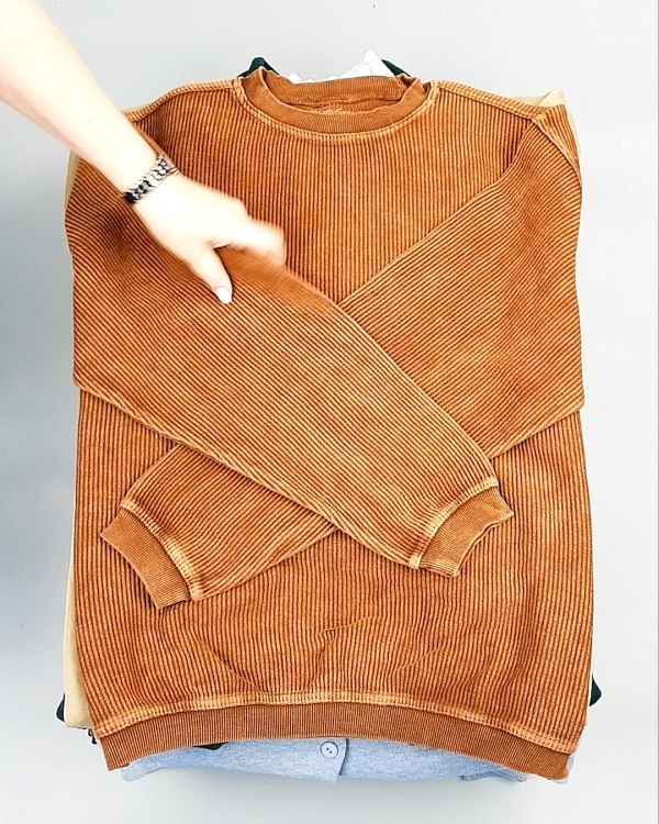 Фотография  780 - SWEATSHIRT CAN 084#10 кг, ЛОТ №7620 оптом в Брянске и Брянской области