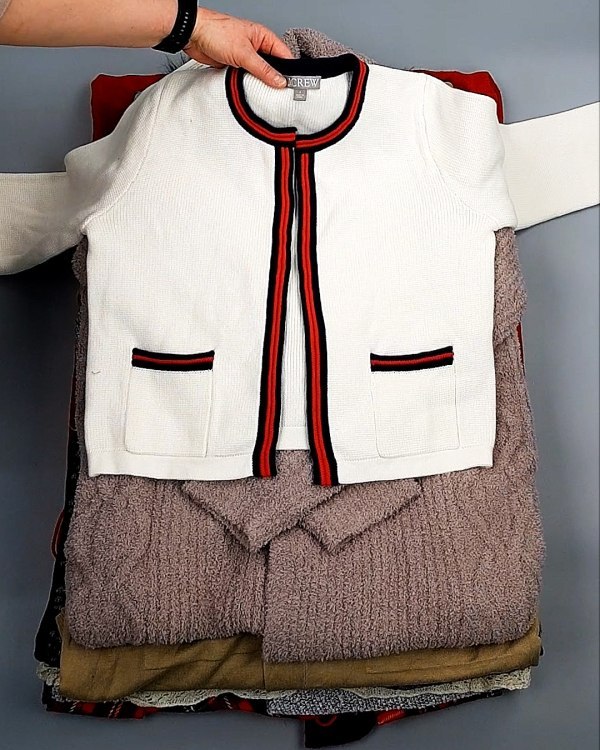 Фотография  920 - Кардиганы СТОК CAN 084#7 кг, ЛОТ №7672 оптом в Брянске и Брянской области