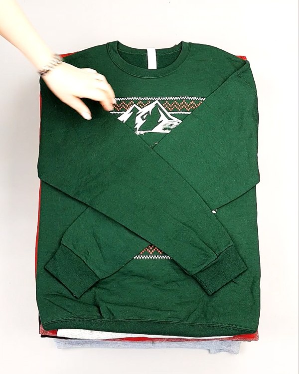 Фотография  603 - SWEATSHIRT CAN 084#10 кг, ЛОТ №7620 оптом в Брянске и Брянской области