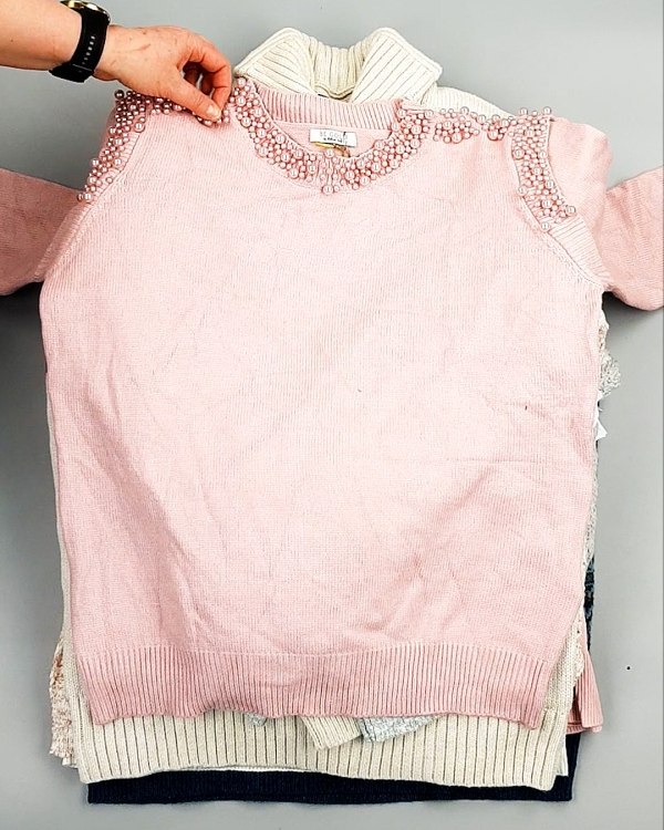 Фотография  435 - Джемпера СТОК CAN 084#7 кг, ЛОТ №7650 оптом в Брянске и Брянской области