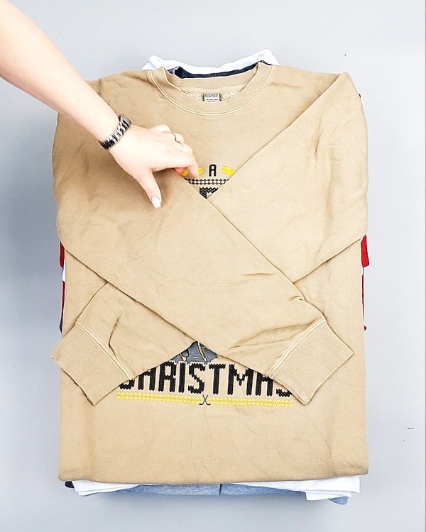 Фотография  189 - SWEATSHIRT CAN 084#10 кг, ЛОТ №7618 оптом в Брянске и Брянской области