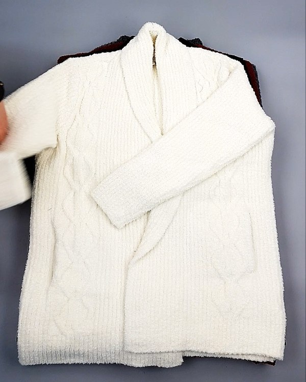 Фотография  440 - Кардиганы СТОК CAN 084#7 кг, ЛОТ №7674 оптом в Брянске и Брянской области