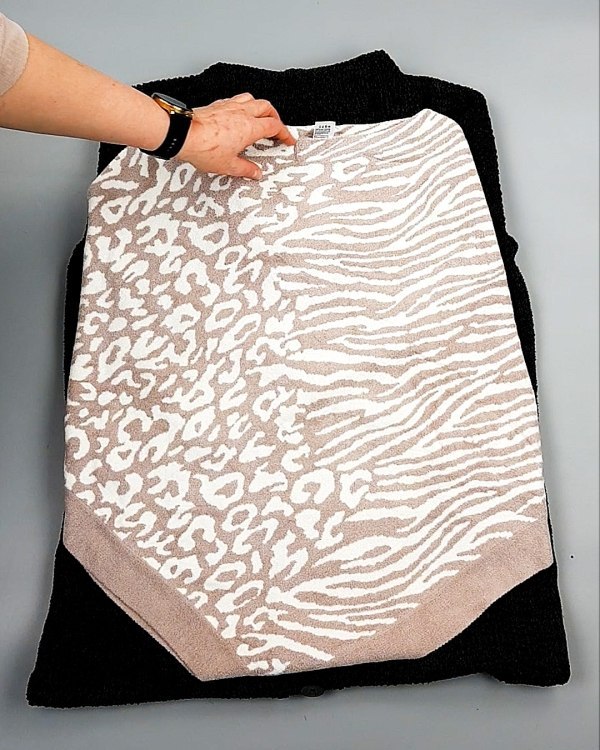 Фотография  927 - Джемпера СТОК CAN 084#7 кг, ЛОТ №7648 оптом в Брянске и Брянской области