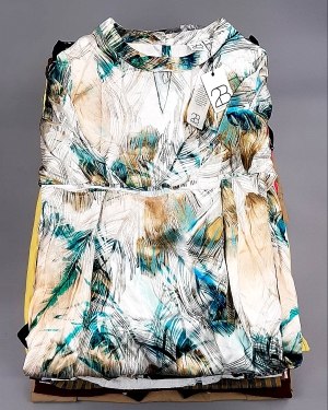 Купить DK, Bestseller + Summer mix#15 кг, ЛОТ №7926 оптом в Брянске и Брянской области