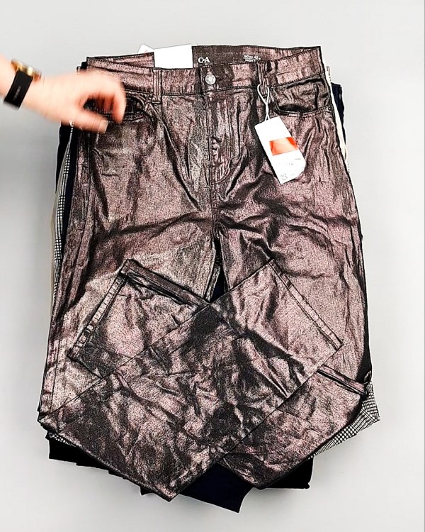 Фотография  843 - Брюки женские лето C&A 025#10 кг, ЛОТ №7895 оптом в Брянске и Брянской области