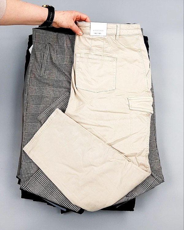 Фотография  470 - Брюки женские лето C&A 025#10 кг, ЛОТ №7895 оптом в Брянске и Брянской области