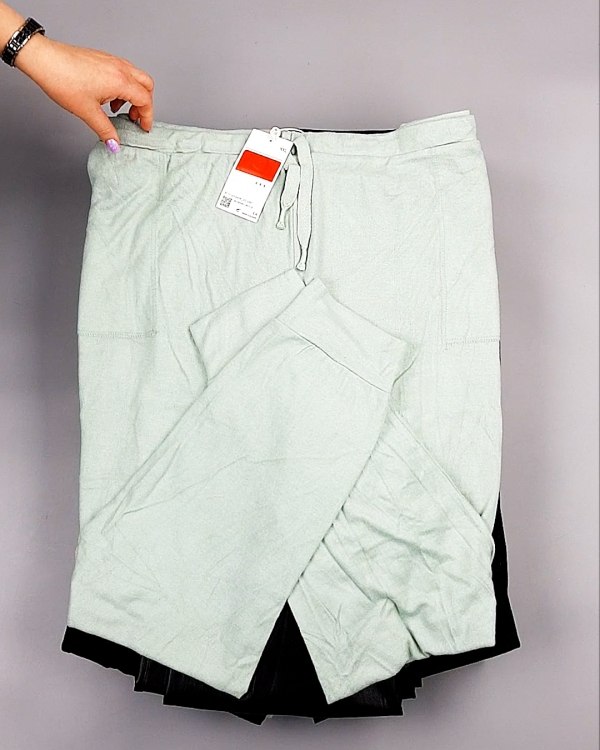 Фотография  966 - Брюки женские зима C&A 025#10 кг, ЛОТ №7910 оптом в Брянске и Брянской области