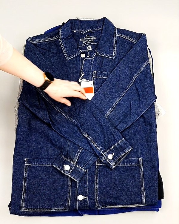 Фотография  982 - Ветровки м/ж C&A 025#10 кг, ЛОТ №7865 оптом в Брянске и Брянской области