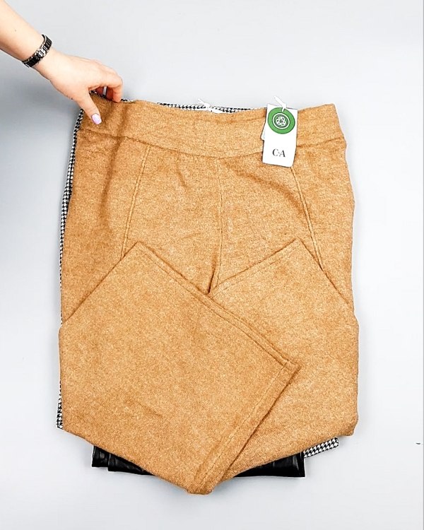 Фотография  560 - Брюки женские зима C&A 025#10 кг, ЛОТ №7908 оптом в Брянске и Брянской области