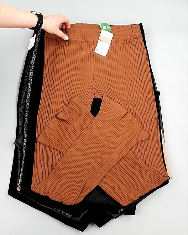 Фотография  997 - Брюки женские лето C&A 025#10 кг, ЛОТ №7894 оптом в Брянске и Брянской области