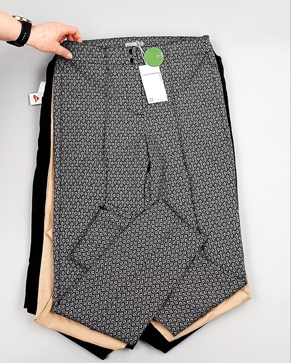 Фотография  238 - Брюки женские лето C&A 025#10 кг, ЛОТ №7892 оптом в Брянске и Брянской области