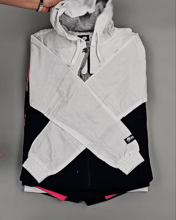 Фотография  517 - Спортивные костюмы  AD83#4 шт, ЛОТ №8637 оптом в Брянске и Брянской области