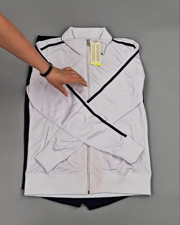 Фотография  644 - Спортивные костюмы  AD83#4 шт, ЛОТ №8637 оптом в Брянске и Брянской области