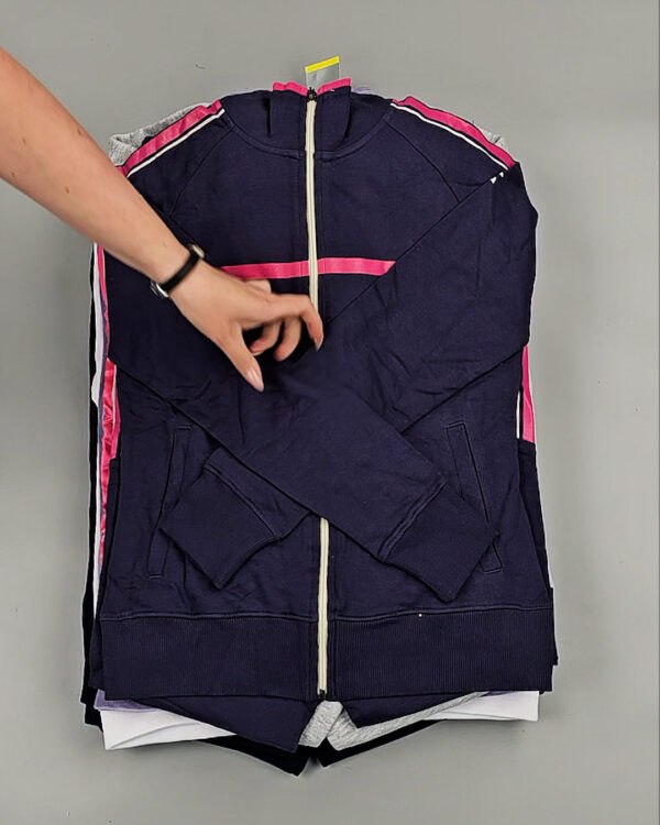 Фотография  624 - Спортивные костюмы  AD83#10 шт, ЛОТ №8638 оптом в Брянске и Брянской области