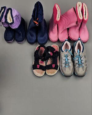 Фотография  976 - Обувь детская Summer Autlet#6 кг, ЛОТ № ВК0128 оптом в Брянске и Брянской области