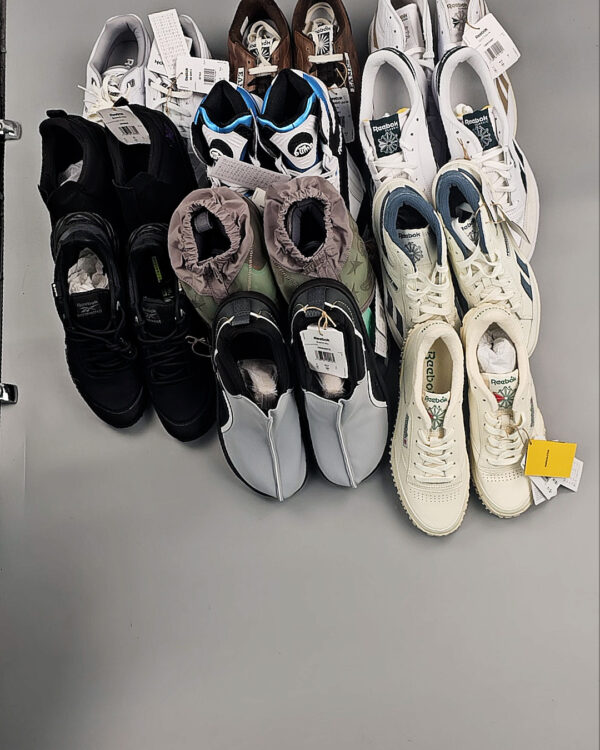 Фотография  799 - Кроссовки Reebok#23 шт, ЛОТ №8896 оптом в Брянске и Брянской области