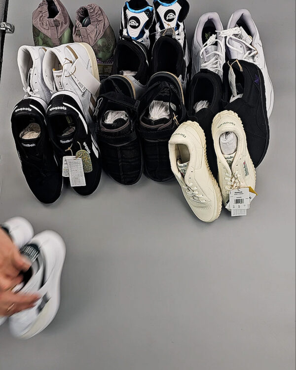 Фотография  321 - Кроссовки Reebok#23 шт, ЛОТ №8895 оптом в Брянске и Брянской области