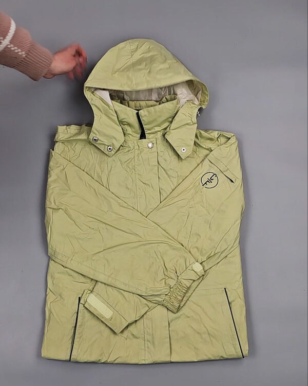 Фотография  783 - Ветровки женские#25 кг, ЛОТ № ВК0086 оптом в Брянске и Брянской области