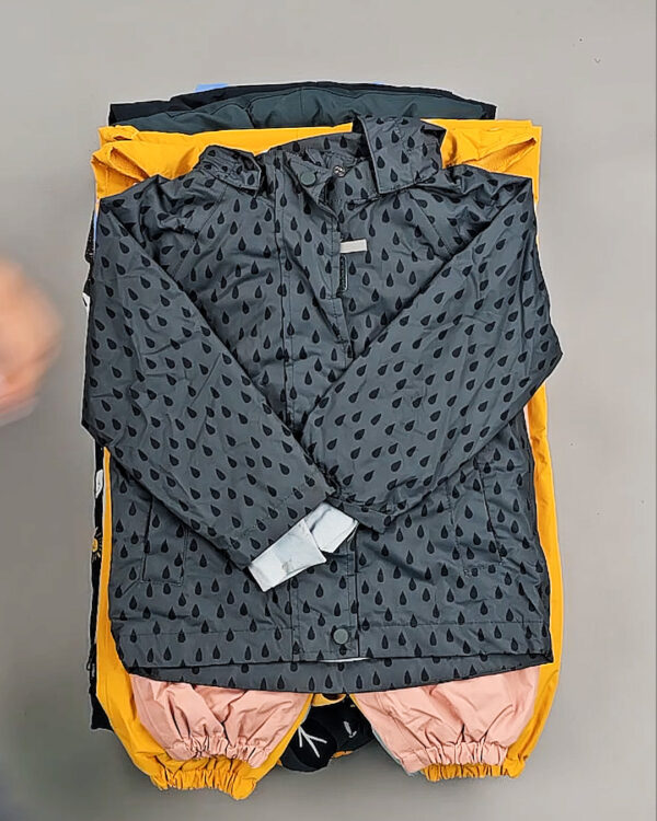 Фотография  278 - Верхняя одежда TCM kids зима 104#5 кг, ЛОТ СТ-9334 оптом в Брянске и Брянской области