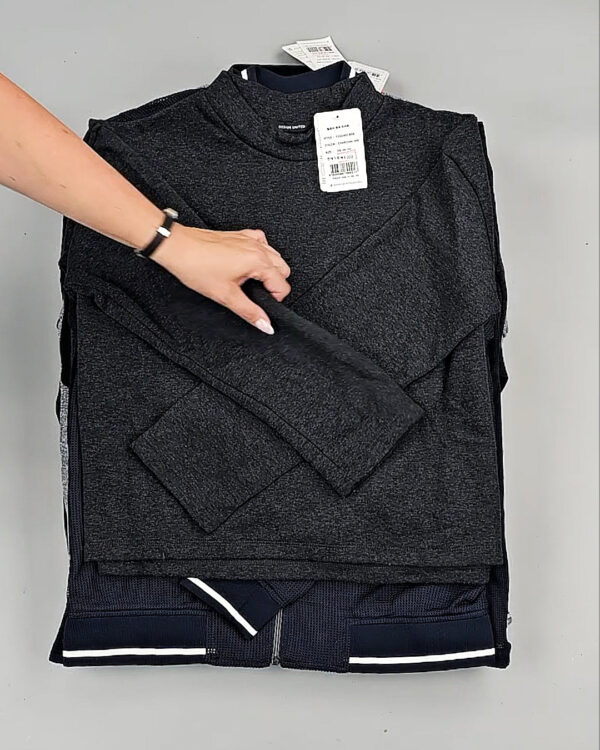 Фотография  672 - Толстовки Корея 085#7,4 кг, ЛОТ СТ-9235 оптом в Брянске и Брянской области