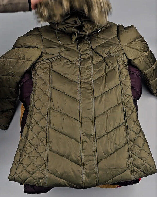 Фотография  210 - Верхняя одежда женская CAN 104#15 кг, ЛОТ СТ-9352 оптом в Брянске и Брянской области