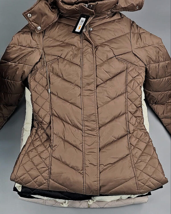 Фотография  775 - Верхняя одежда женская CAN 104#15 кг, ЛОТ СТ-9350 оптом в Брянске и Брянской области