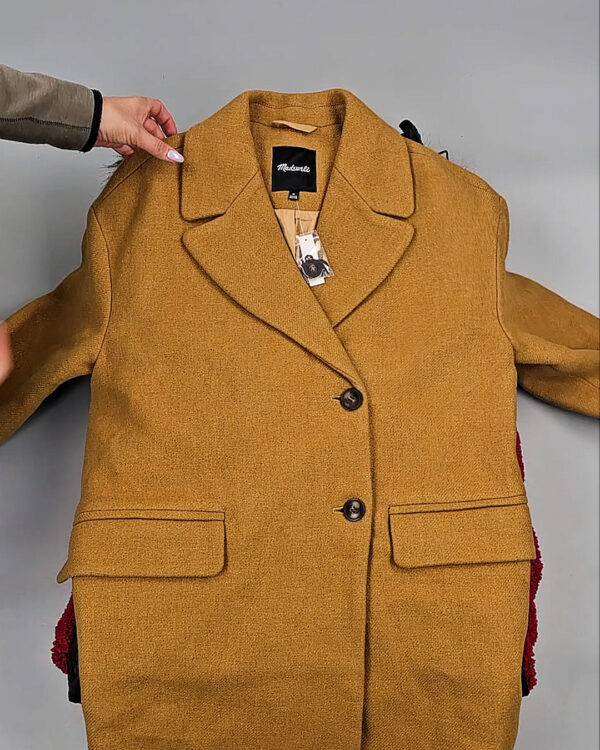 Фотография  569 - Верхняя одежда женская CAN 104#15 кг, ЛОТ СТ-9352 оптом в Брянске и Брянской области