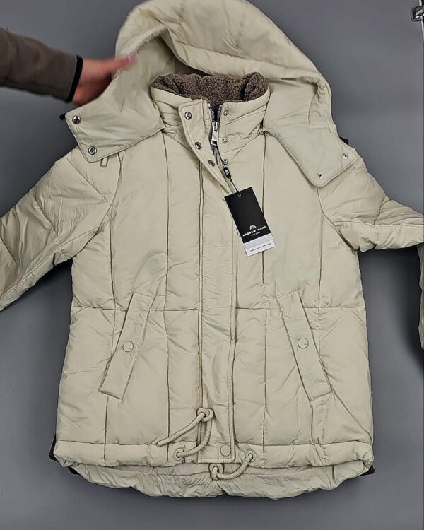 Фотография  592 - Верхняя одежда женская CAN 104#15 кг, ЛОТ СТ-9353 оптом в Брянске и Брянской области