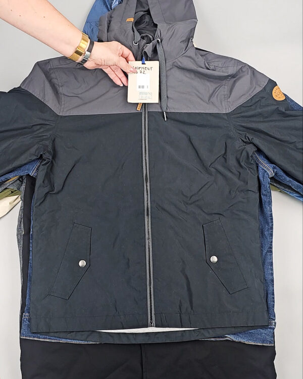 Фотография  230 - Ветровки BLEND HE + 075#10 кг, ЛОТ СТ-9569 оптом в Брянске и Брянской области