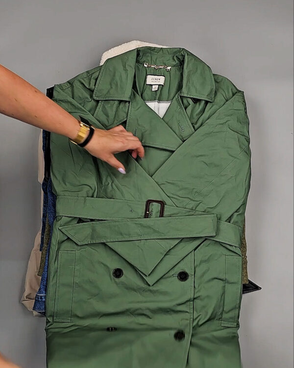 Фотография  493 - Ветровки женские CAN 104#12,4 кг, ЛОТ СТ-9403 оптом в Брянске и Брянской области