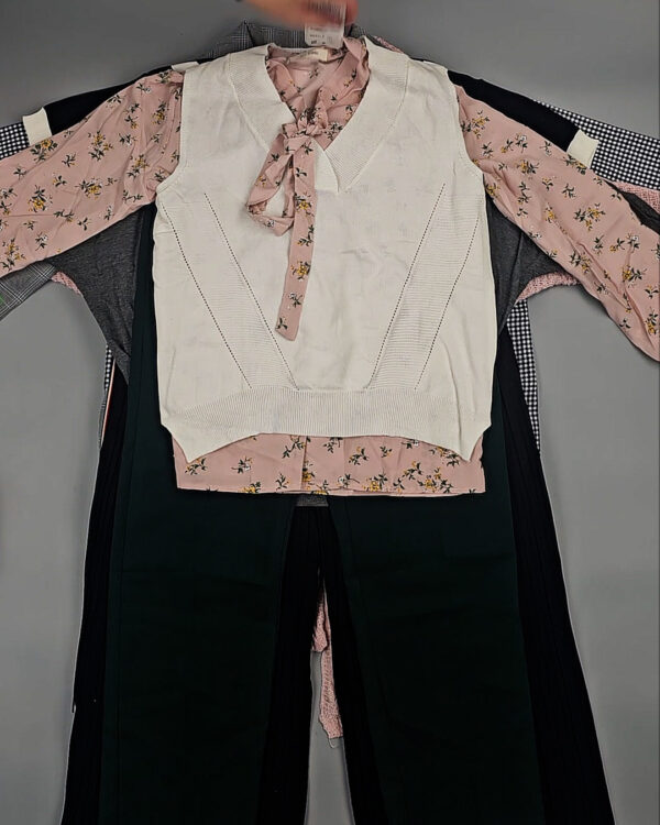 Фотография  176 - Комплекты жен Корея 085#5 кг, ЛОТ СТ-9574 оптом в Брянске и Брянской области