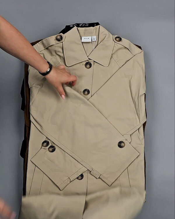 Фотография  823 - Ветровки Bestseller+DK 035#10 кг, ЛОТ СТ-9399 оптом в Брянске и Брянской области