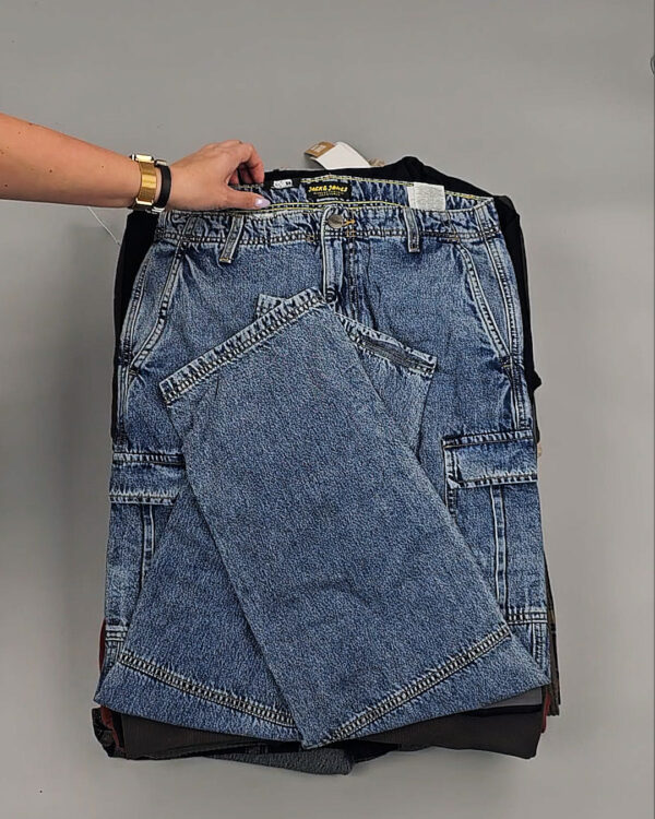 Фотография  937 - Мужской зимний микс JACK JONES, 20 кг, ЛОТ № СТ-9446 оптом в Брянске и Брянской области