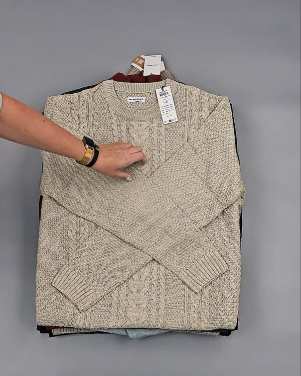 Фотография  912 - Мужской зимний микс JACK JONES, 20 кг, ЛОТ № СТ-9442 оптом в Брянске и Брянской области