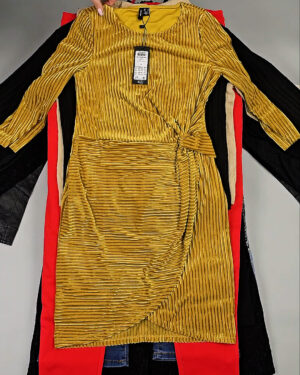 Фотография  303 - DK+Bestseller 085#16 кг, ЛОТ СТ-9952 оптом в Брянске и Брянской области