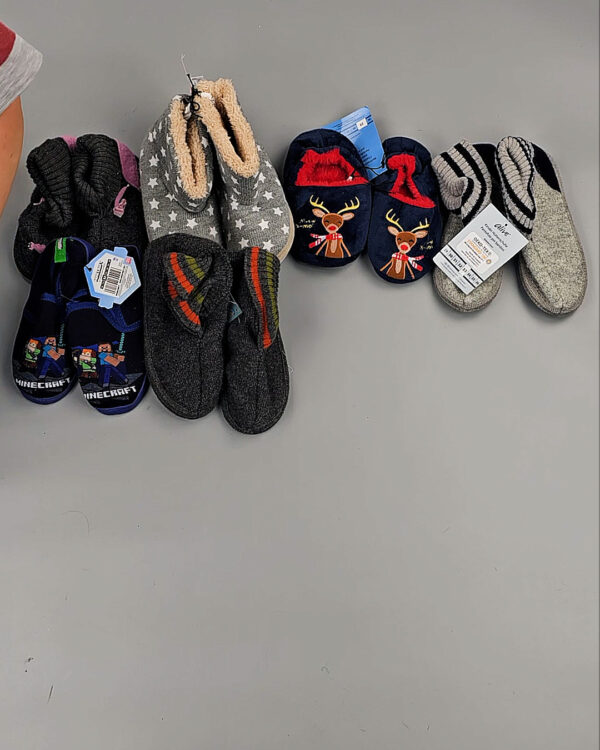 Фотография  882 - Обувь домашняя дети СТОК 065#3,2 кг, ЛОТ СТ-9727 оптом в Брянске и Брянской области