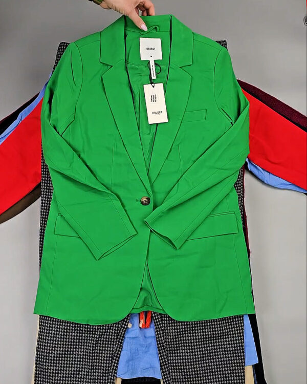 Фотография  356 - DK+Bestseller 085#16 кг, ЛОТ СТ-9950 оптом в Брянске и Брянской области